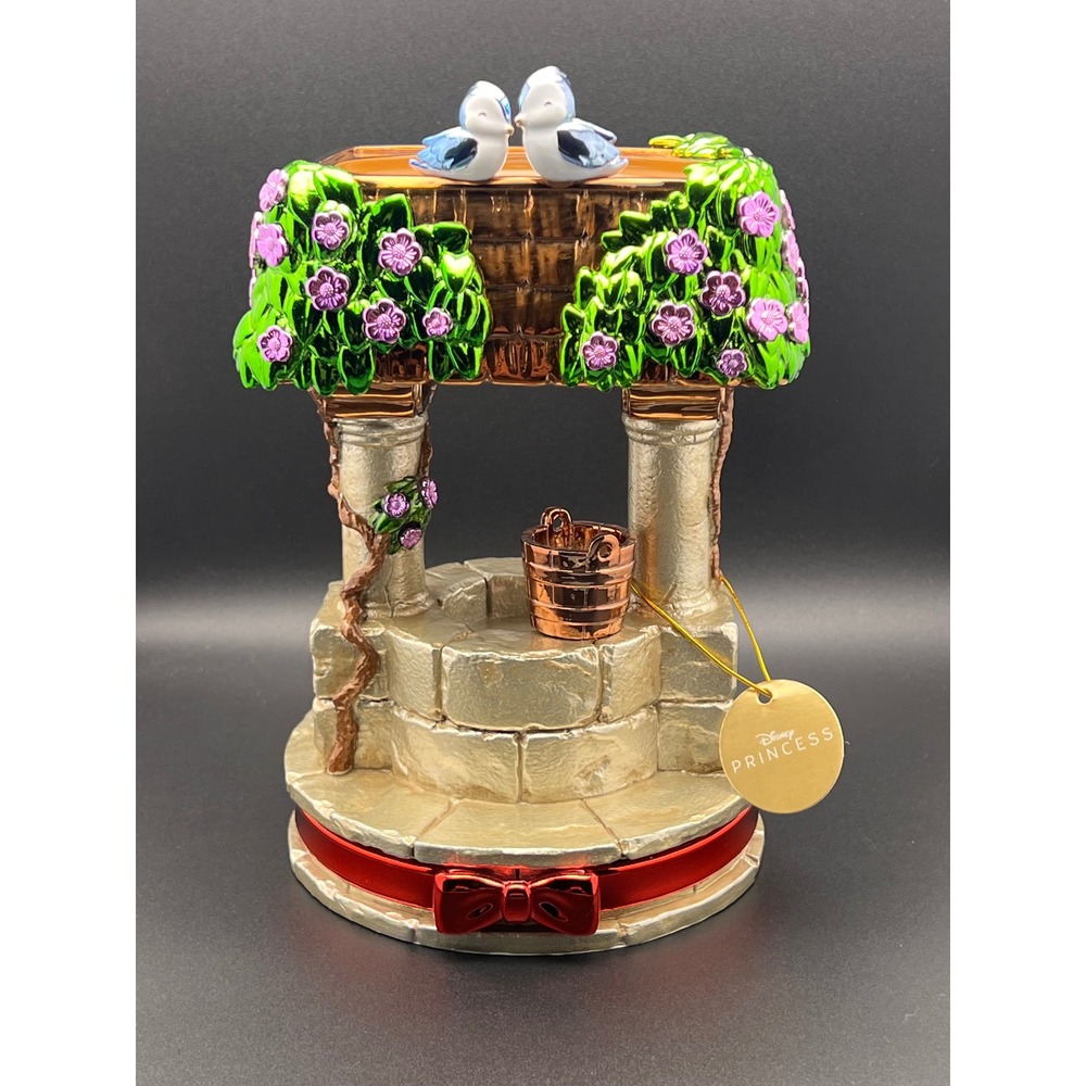 Bath & Body Works Disney Princess Snow White Wishing Well 3-Wick Candle Pedestal